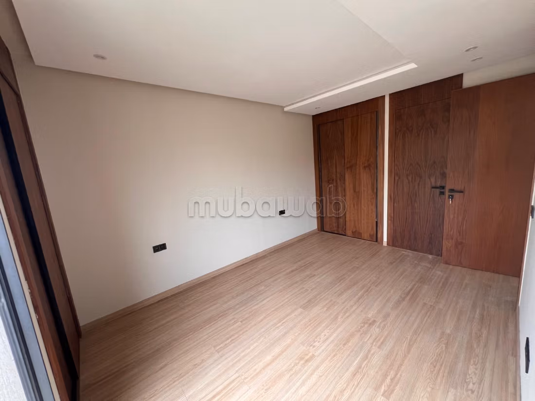 New apartment for rent Empty