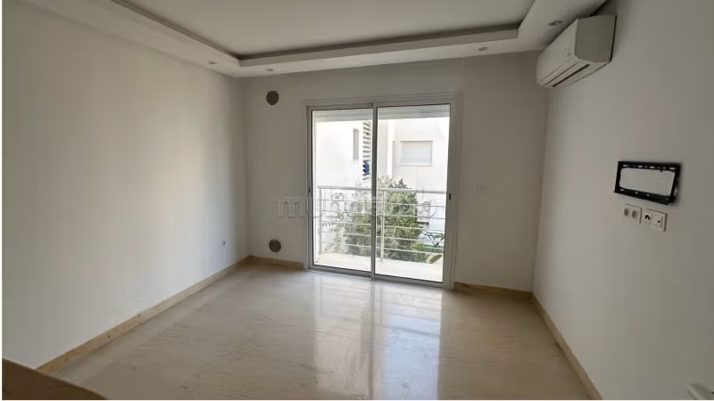 S1 à louer à La Soukra