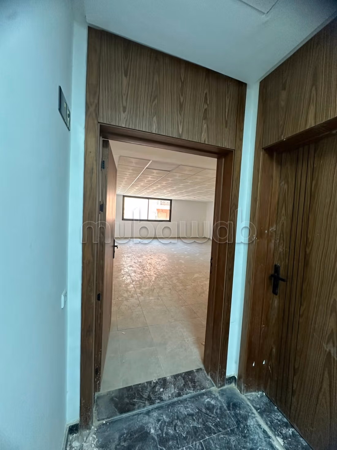 Bureaux en vente à Guéliz. Superficie 68 m². Double vitrage et porte blindée