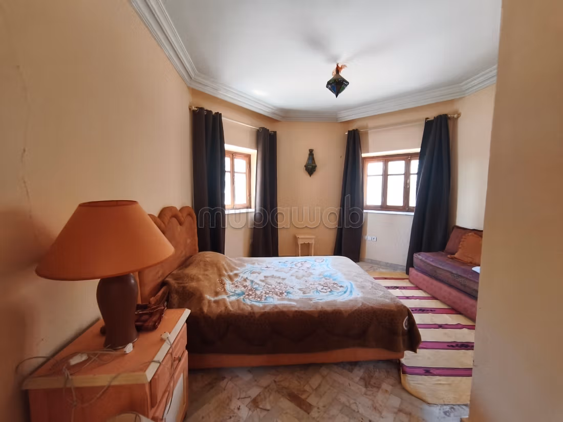 TOP AFFAIRE. Maison d'hotes 10 chbs sur 4630 m2