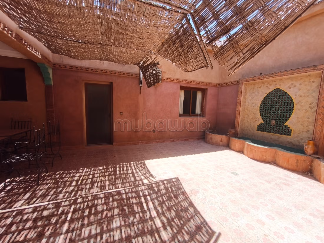 TOP AFFAIRE. Maison d'hotes 10 chbs sur 4630 m2