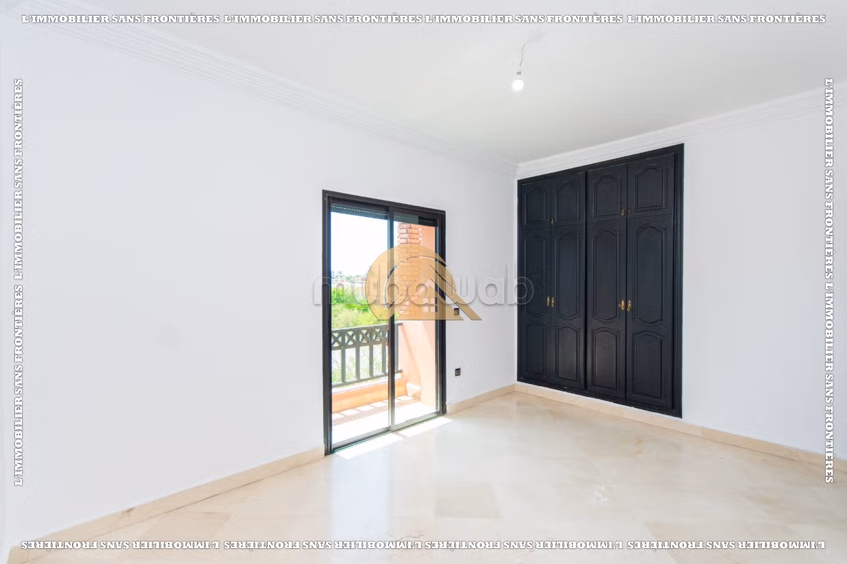 Empty villa for rent in Targa, Marrakech – Secure residence – 350 m²