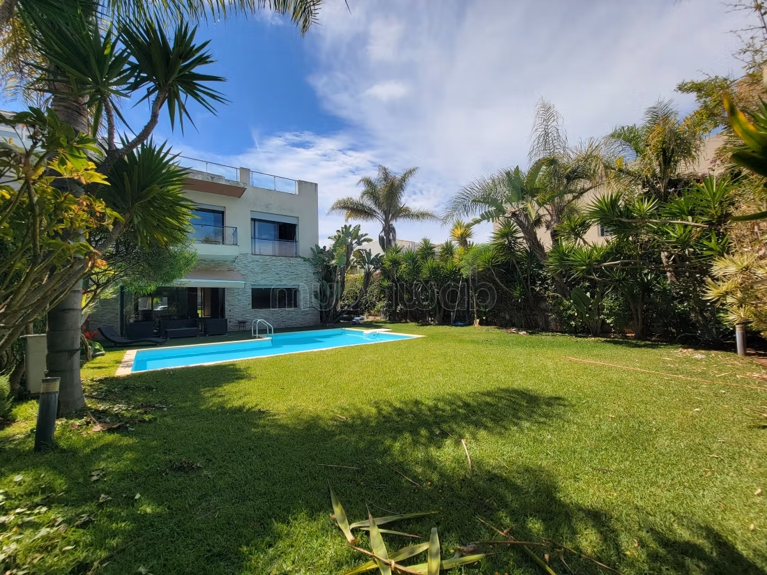 Exclusivity – Villa in a secure residence