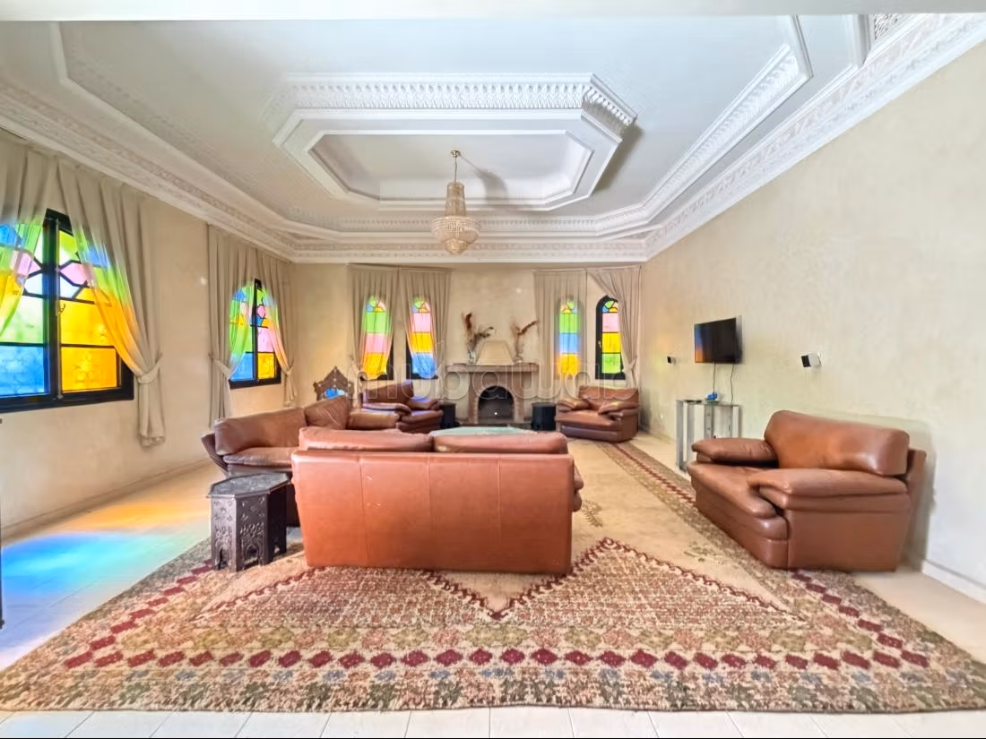 Splendida villa indipendente in vendita a Hay Targa a Marrakech. Con piscina privata e giardino, Superficie 1160 m²