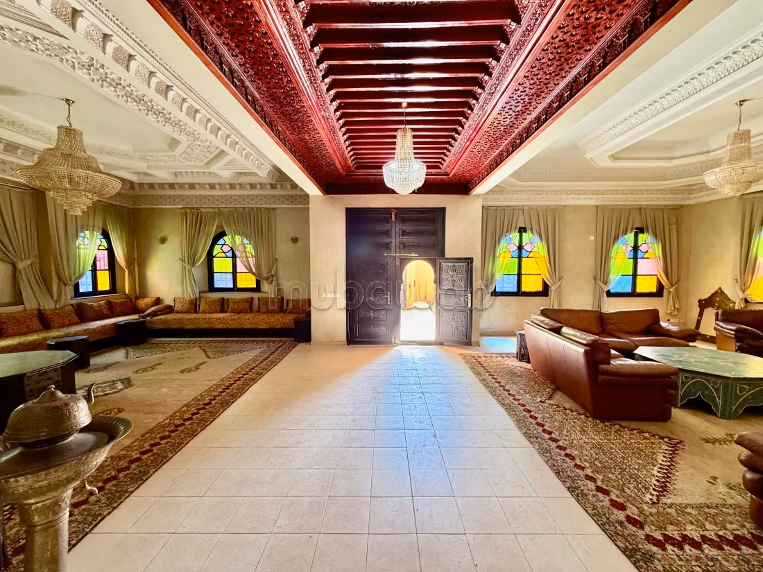 Splendida villa indipendente in vendita a Hay Targa a Marrakech. Con piscina privata e giardino, Superficie 1160 m²