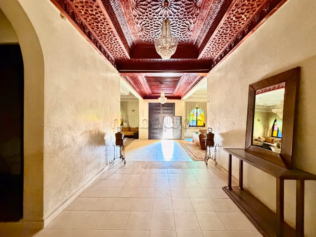 Splendida villa indipendente in vendita a Hay Targa a Marrakech. Con piscina privata e giardino, Superficie 1160 m²