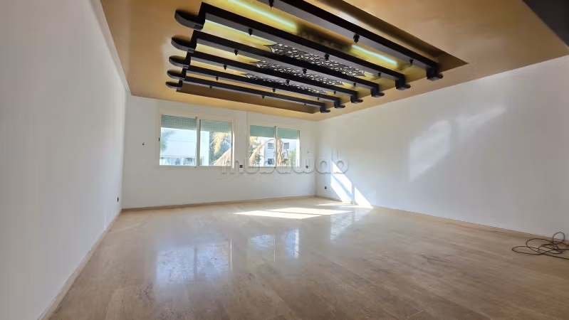En alquiler amplio apartamento de 170 m² en Hay Riad Sector 23