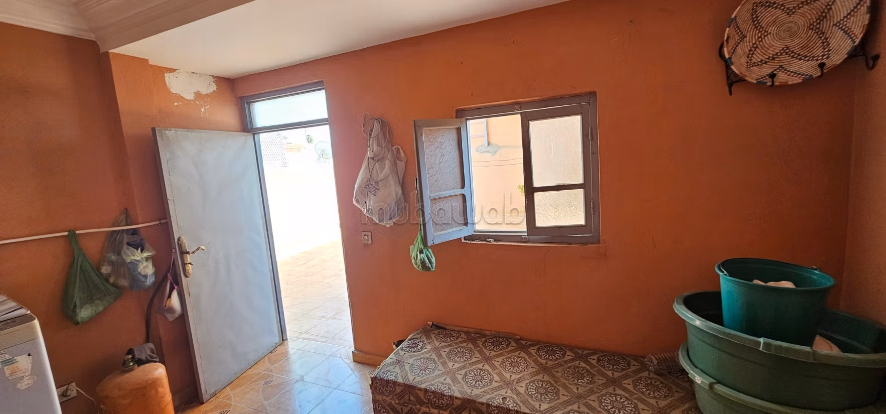 Maison à vendre à Arset El Houta. 7 belles chambres. Salon marocain et antenne satellite