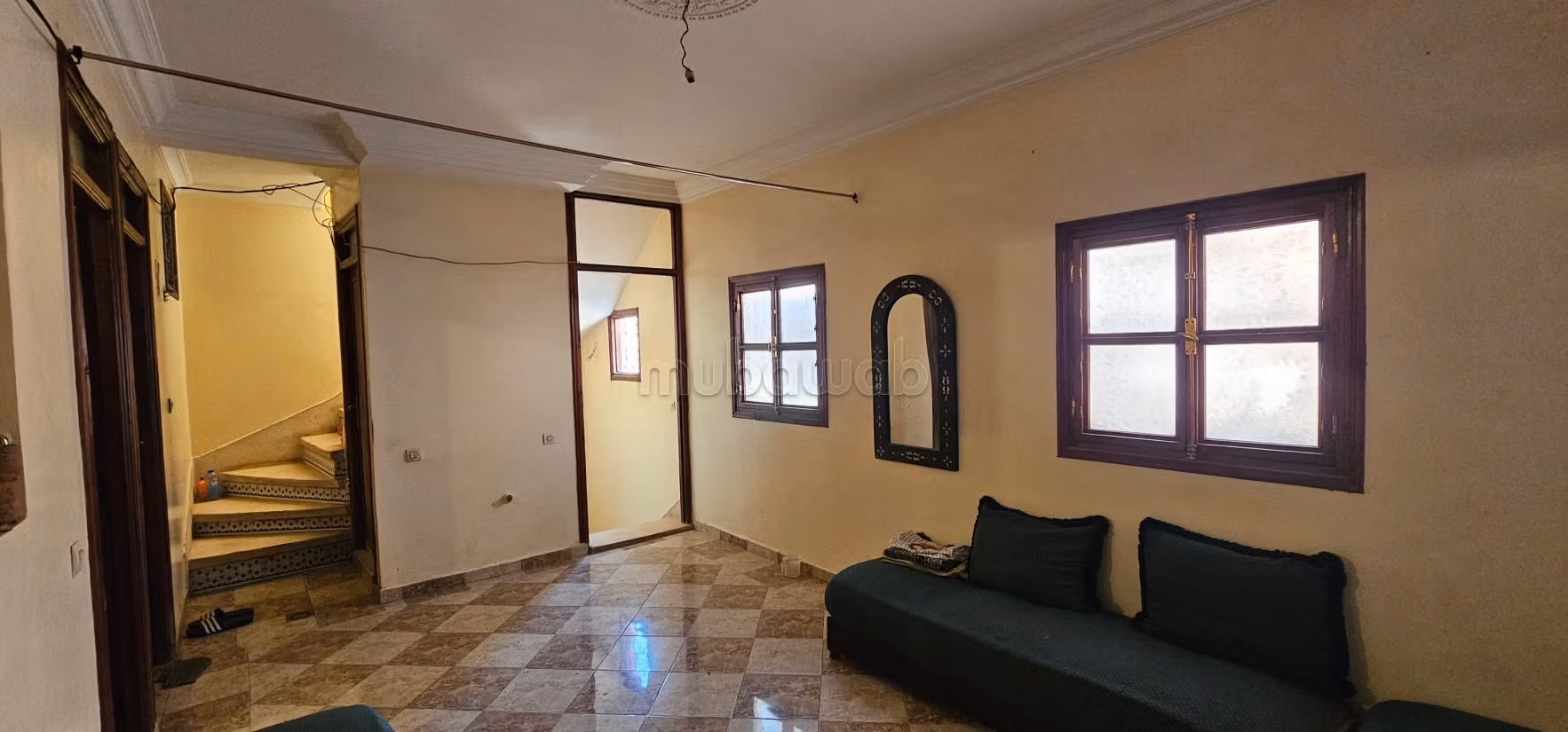 Maison à vendre à Arset El Houta. 7 belles chambres. Salon marocain et antenne satellite