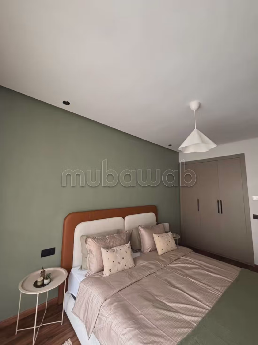 Bellissimo appartamento in affitto a Ville Verte. Dimensione 92 m². Completamente arredato