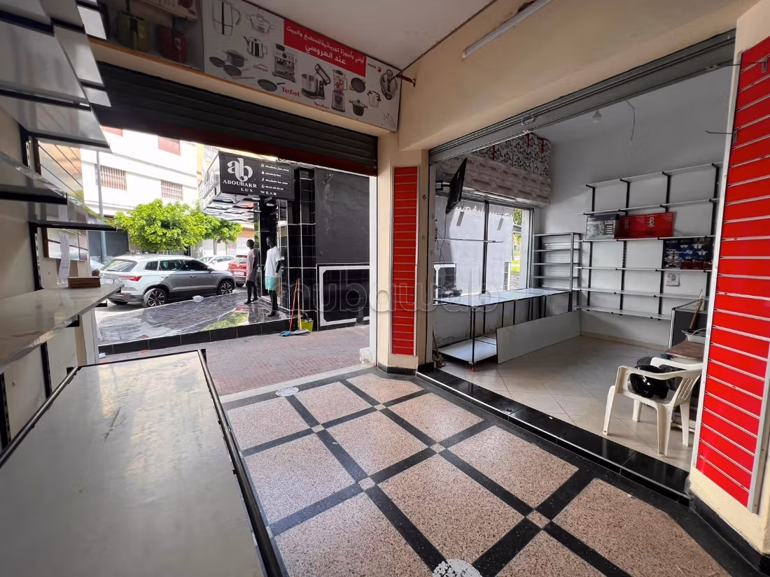Negozio commerciale con terrazza a Drissia Tanger