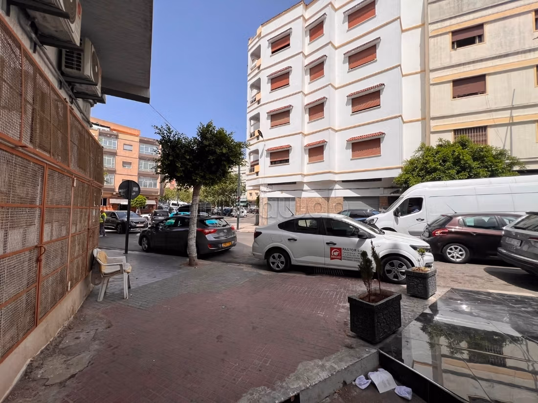 Negozio commerciale con terrazza a Drissia Tanger