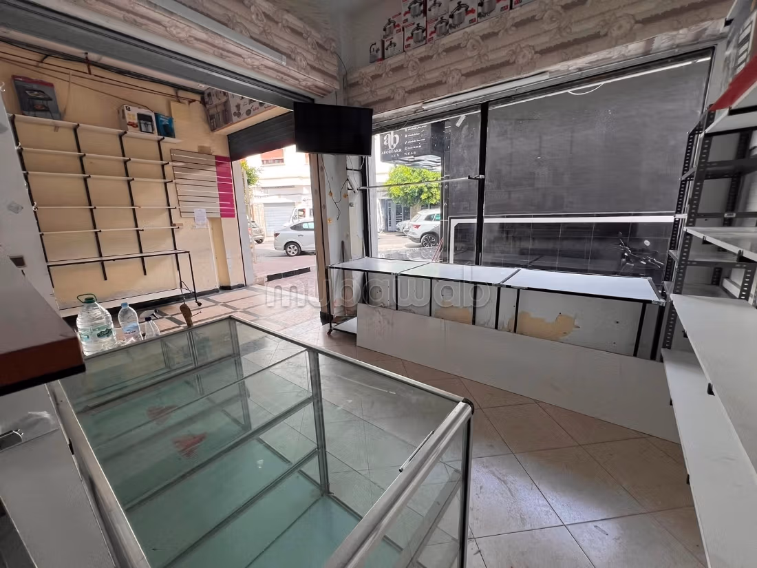 Negozio commerciale con terrazza a Drissia Tanger