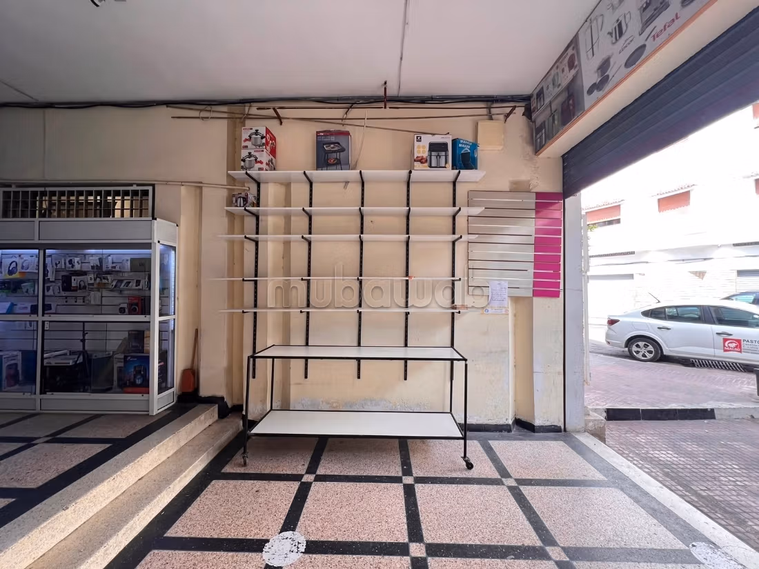 Negozio commerciale con terrazza a Drissia Tanger