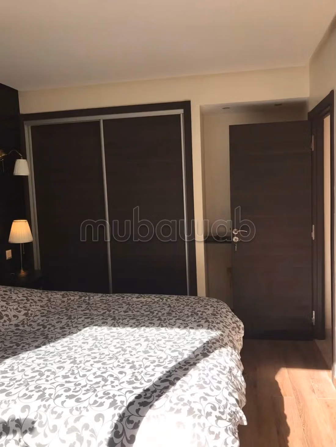 Superbe appartement à louer à Guéliz. 
Sous location 47 m². 
Meublé — 2