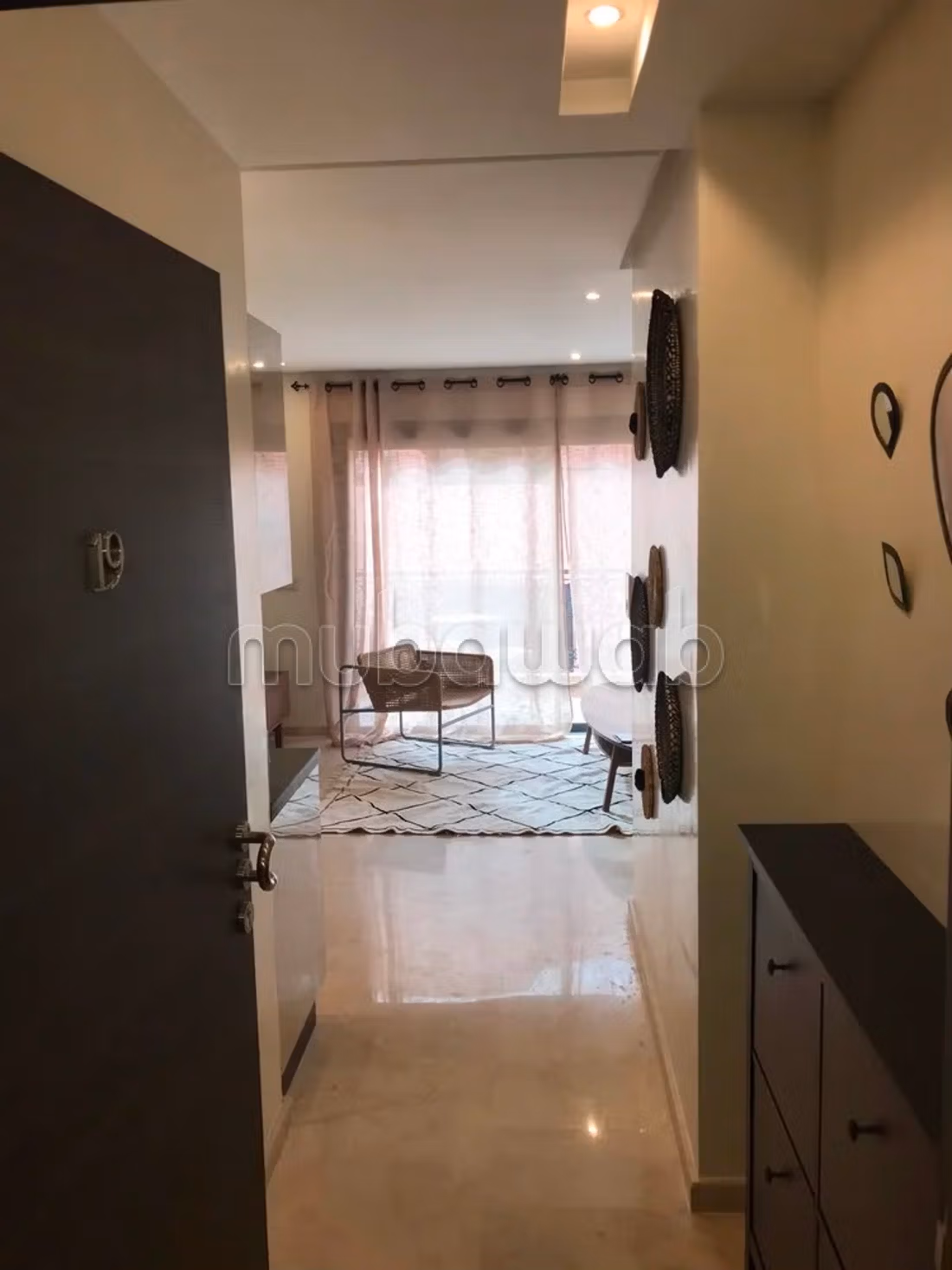 Superbe appartement à louer à Guéliz. 
Sous location 47 m². 
Meublé — 6