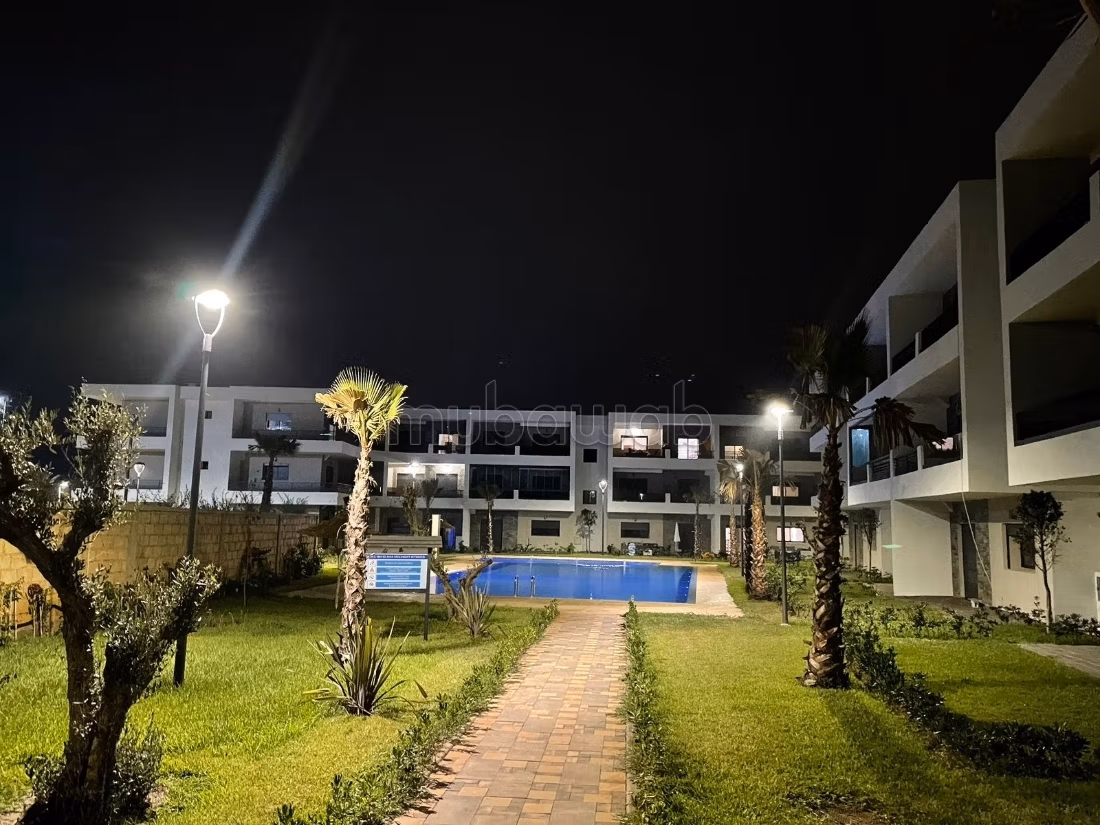 Piso en venta. Dimensión 102 m². Servicio de conserjería, chimenea