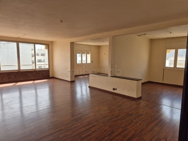 Te huur Gauthier appartement drievoudige woonkamer 4 slaapkamers garage