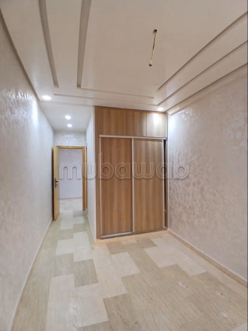 Duplex au sous-sol et au premier étage de 130 mètres — 5