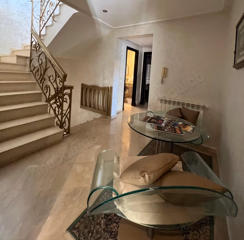 Semi-Detached Villa with Garden - Closed Residence