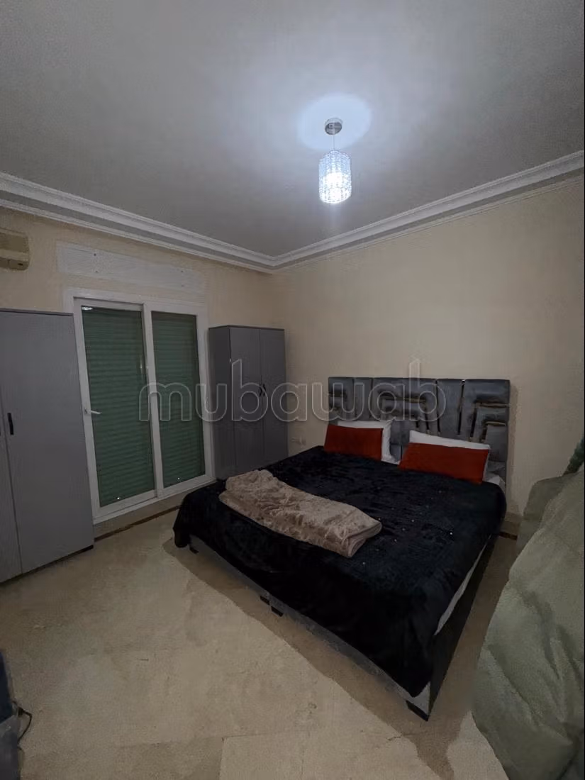 Superbe appartement à vendre à Guéliz. 2 belles chambres. Bien meublé — 4