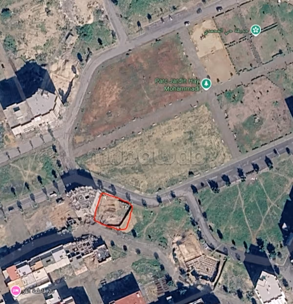 Terrain Commercial R4 2 Façades 320 m2