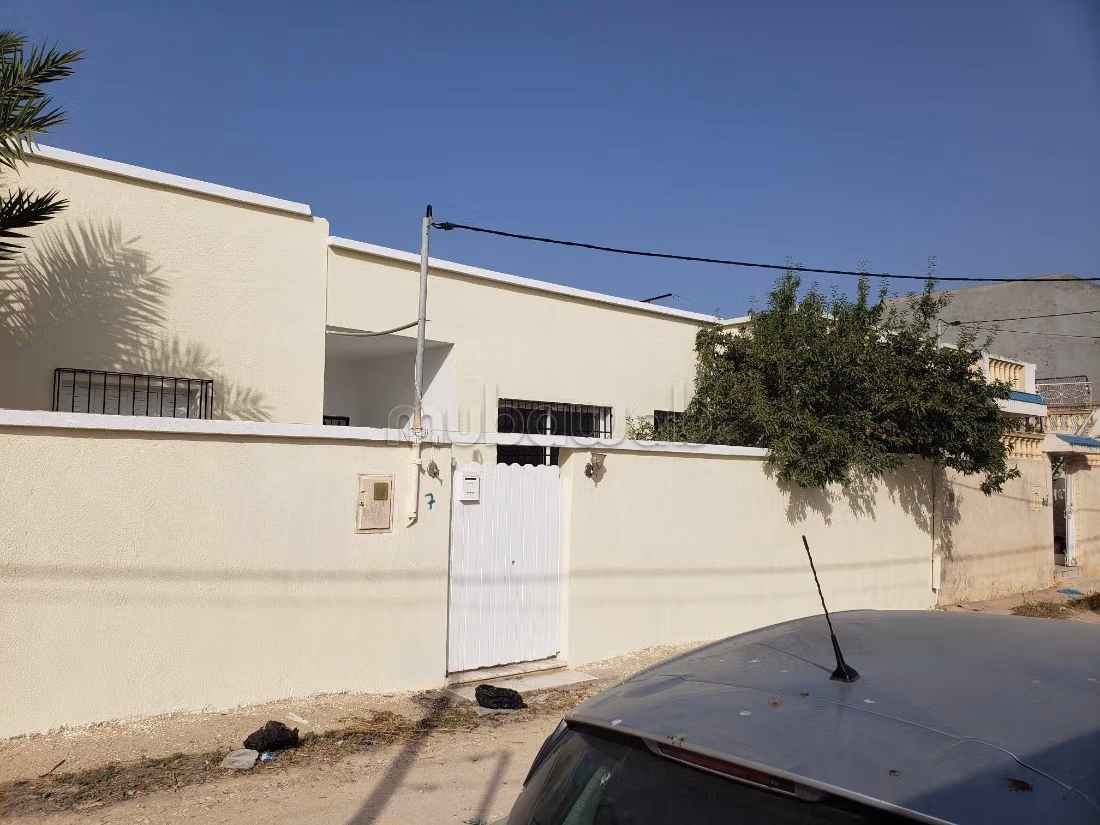 Casa in Affitto a Raoued, Tunisi