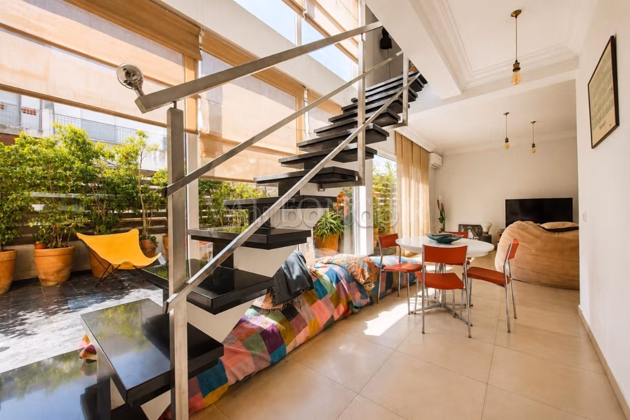 Location magnifique Duplex vide 300m2 avec terrasse à Racine,
Casablanca — 6