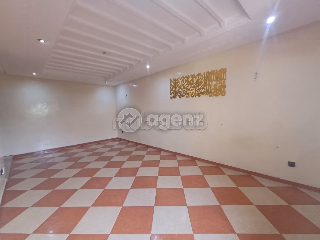 Appartement à vendre 131 m², 3 chambres Mers Sultan Casablanca