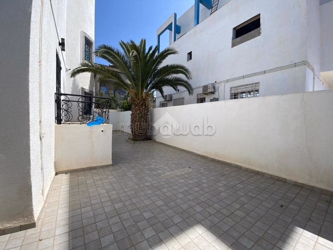 Villa individuelle avec piscine à chott Mariem