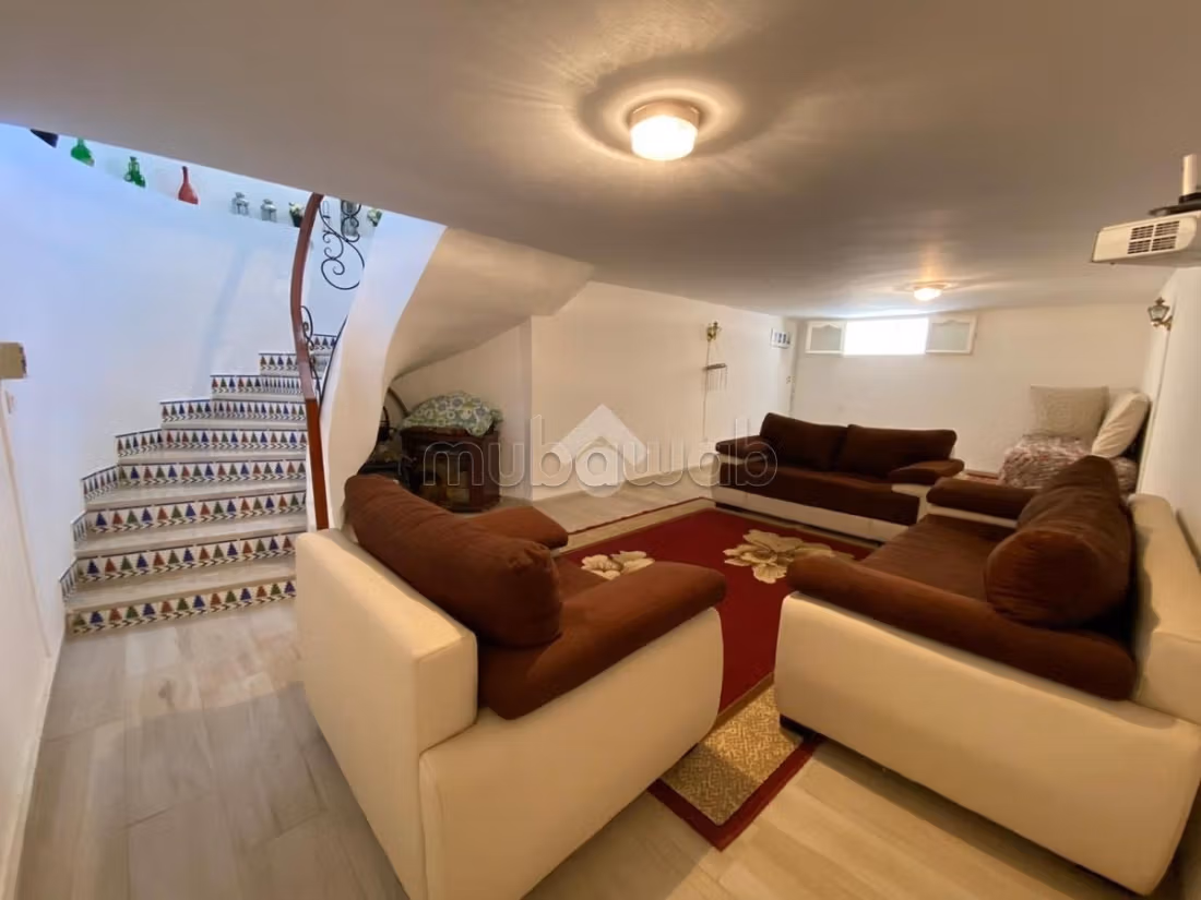 Villa individuelle avec piscine à chott Mariem