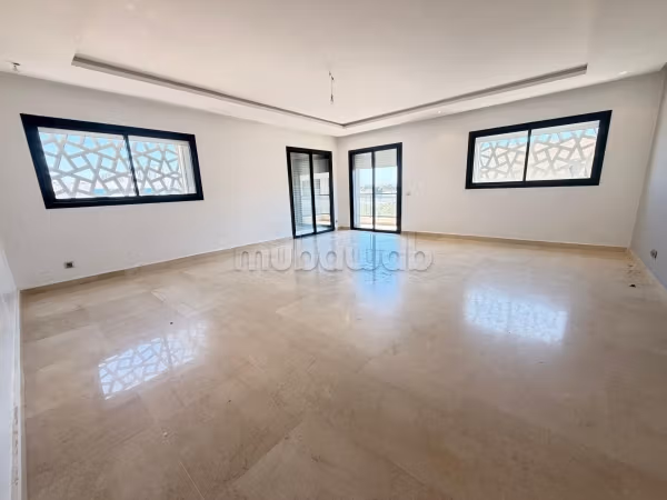 Very beautiful 4-bedroom apartment for rent in Prestigia
