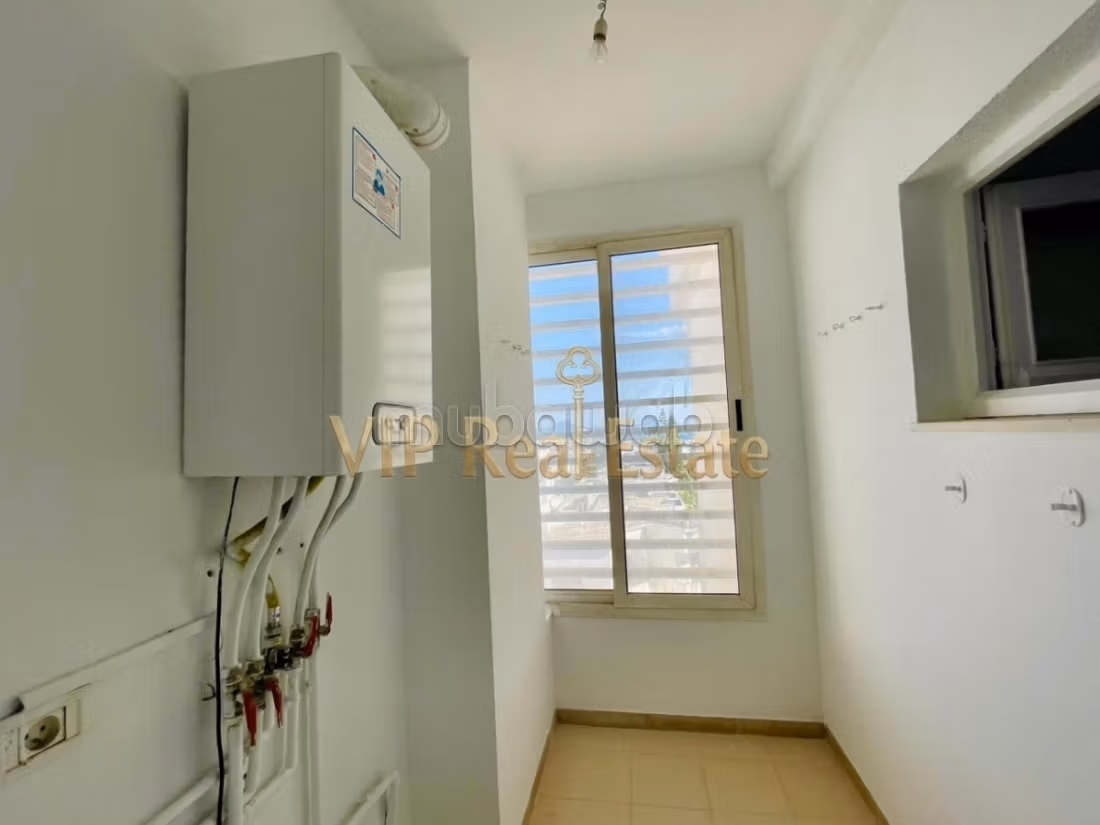 Apartment for rent in Les Berges Du Lac 1.3 pleasant rooms. Sea view, central heating