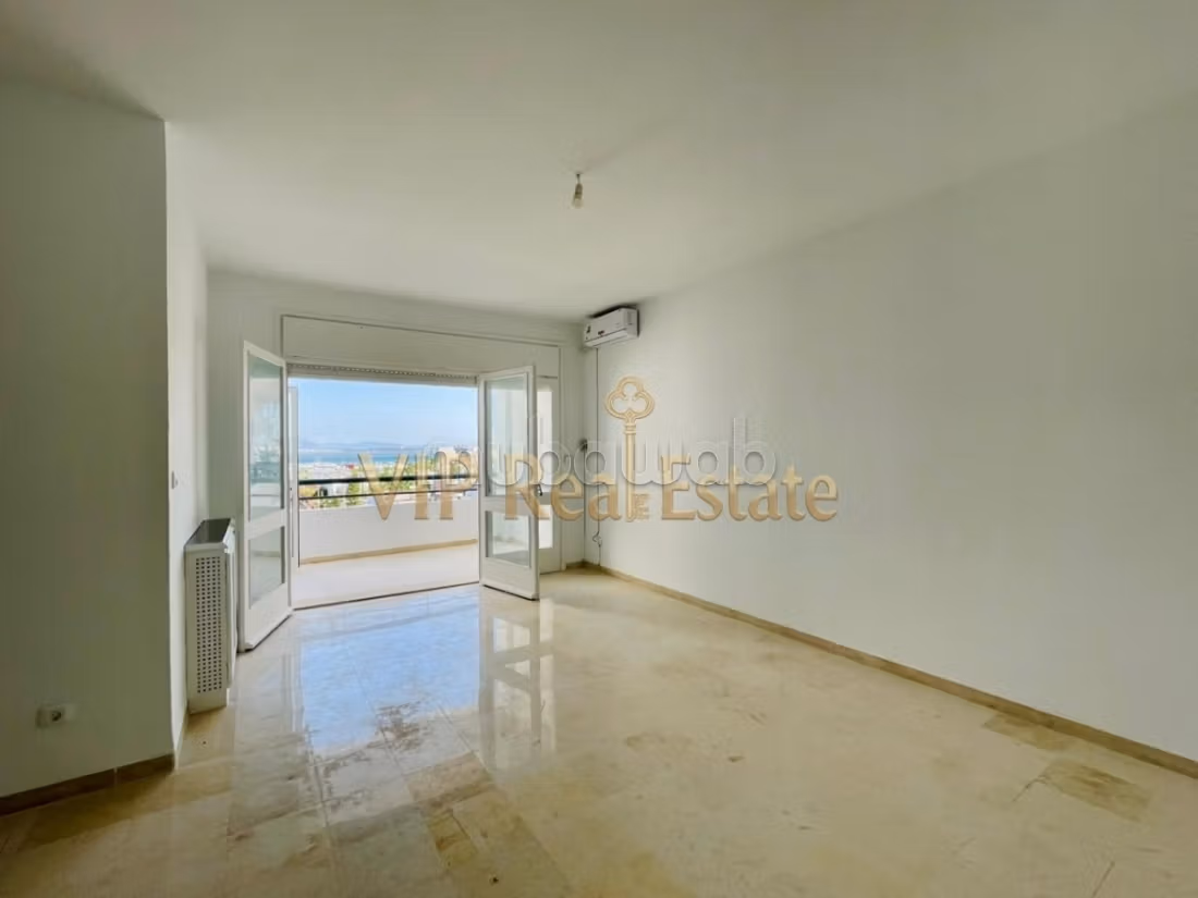 Apartment for rent in Les Berges Du Lac 1.3 pleasant rooms. Sea view, central heating