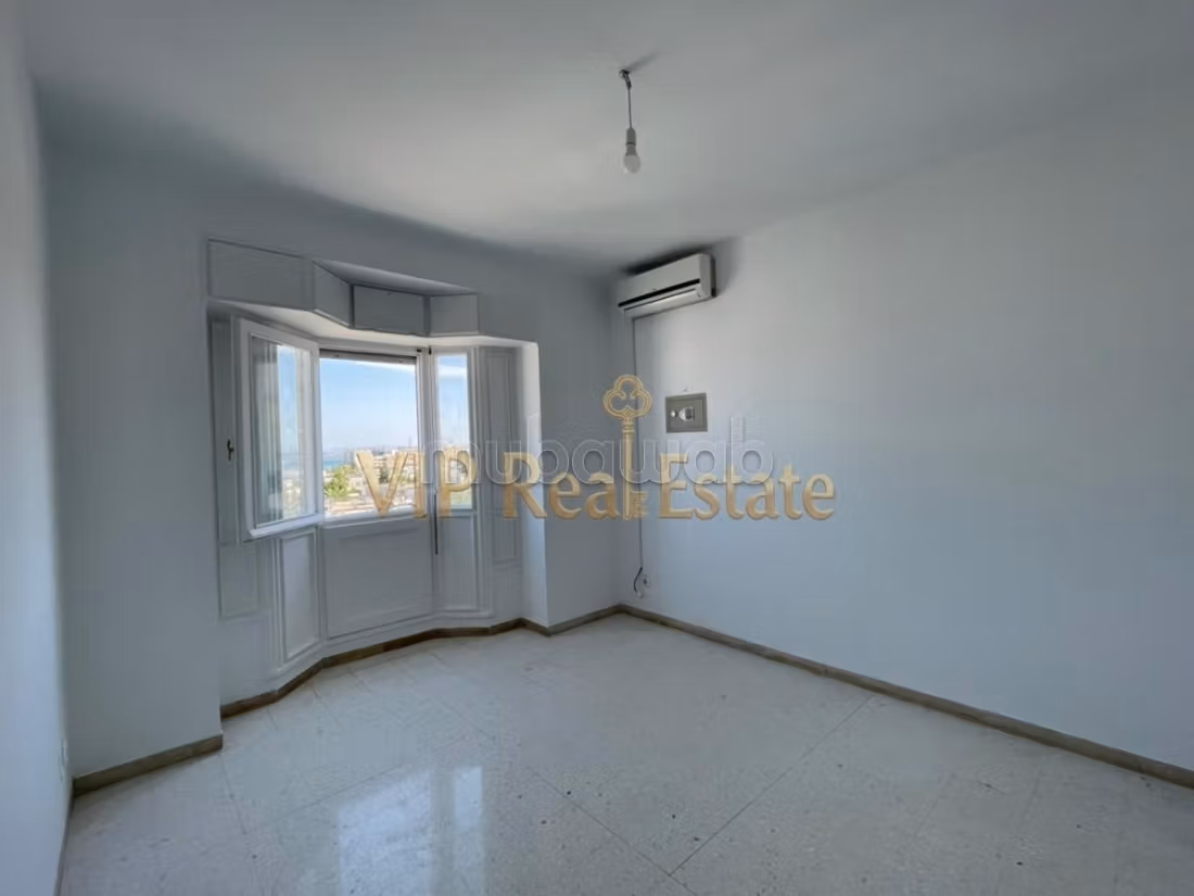 Apartment for rent in Les Berges Du Lac 1.3 pleasant rooms. Sea view, central heating