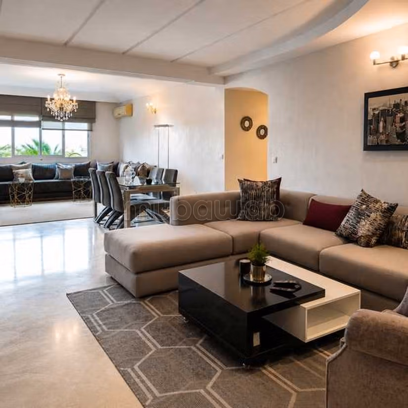 Appartement à Louer de 153.0 m² à Casablanca, Palmier Maarif