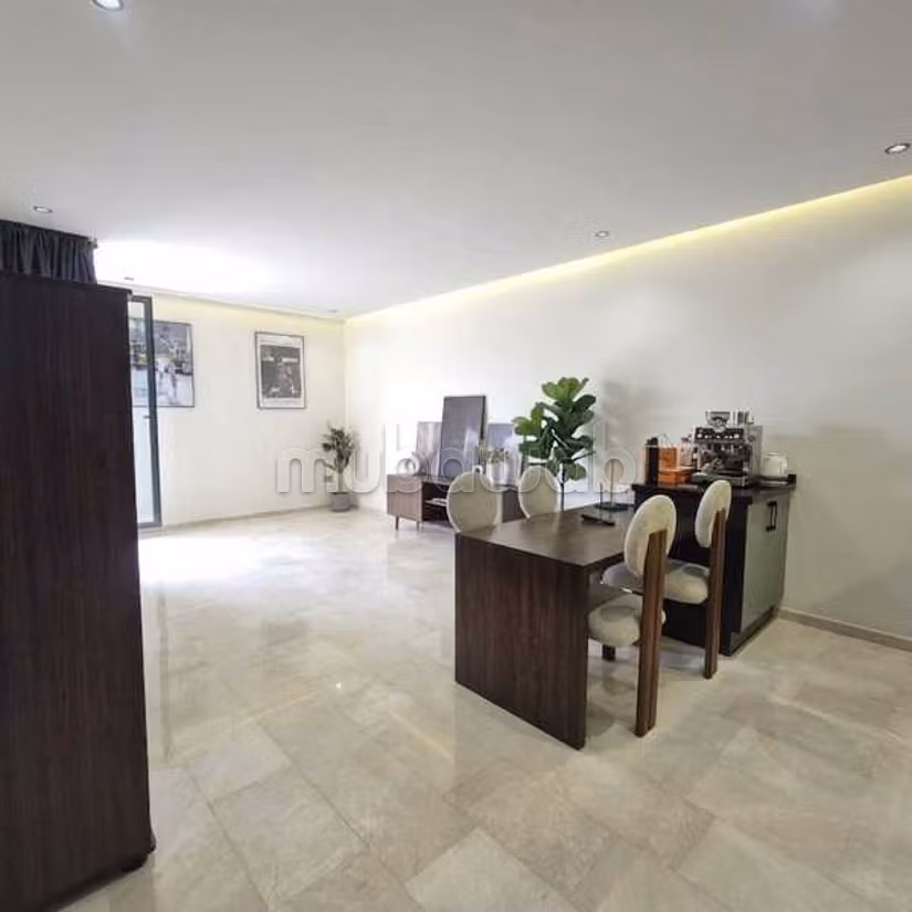 Appartement à Vendre de 77.0 m² à Casablanca, Franceville — 4
