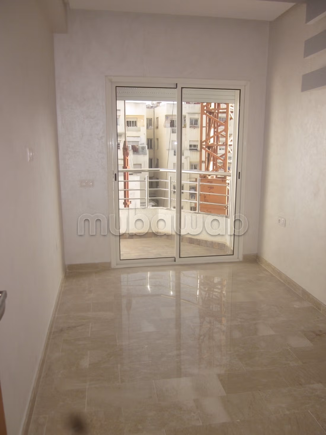 Studio vide Luxe 46m2 à Bd Abdelmoumen enface Tram — 3