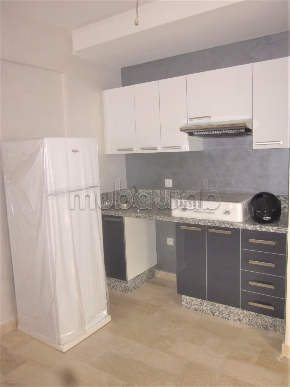 Studio vide Luxe 46m2 à Bd Abdelmoumen enface Tram