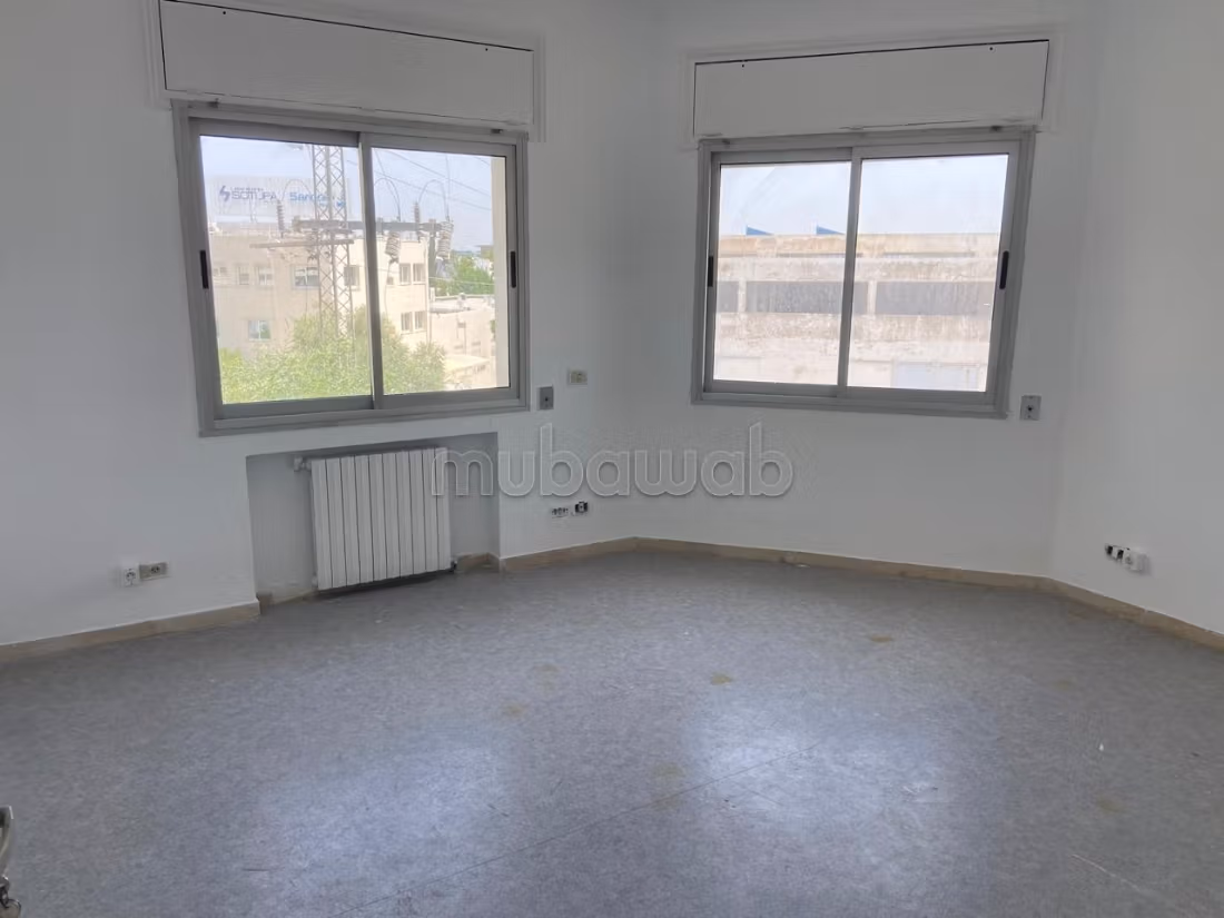 In affitto – Ufficio di 250 m² a Charguia 1