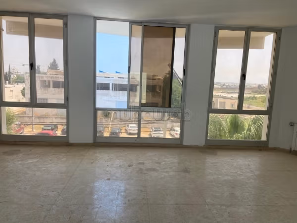 À louer – Bureau de 250 m² à Charguia 1