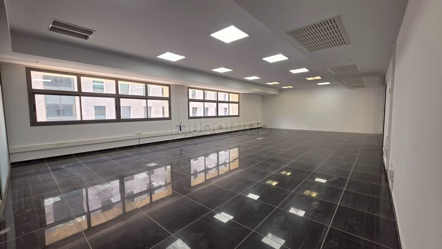 In affitto un ufficio di 210 m² al lago 1