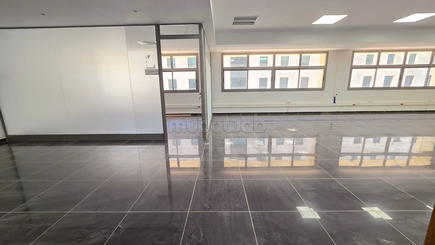 In affitto un ufficio di 210 m² al lago 1