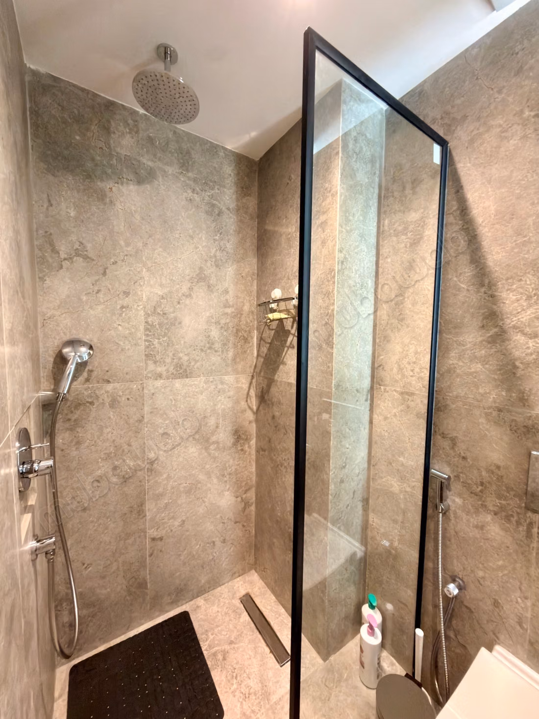 Furnished studio for rent in CFC