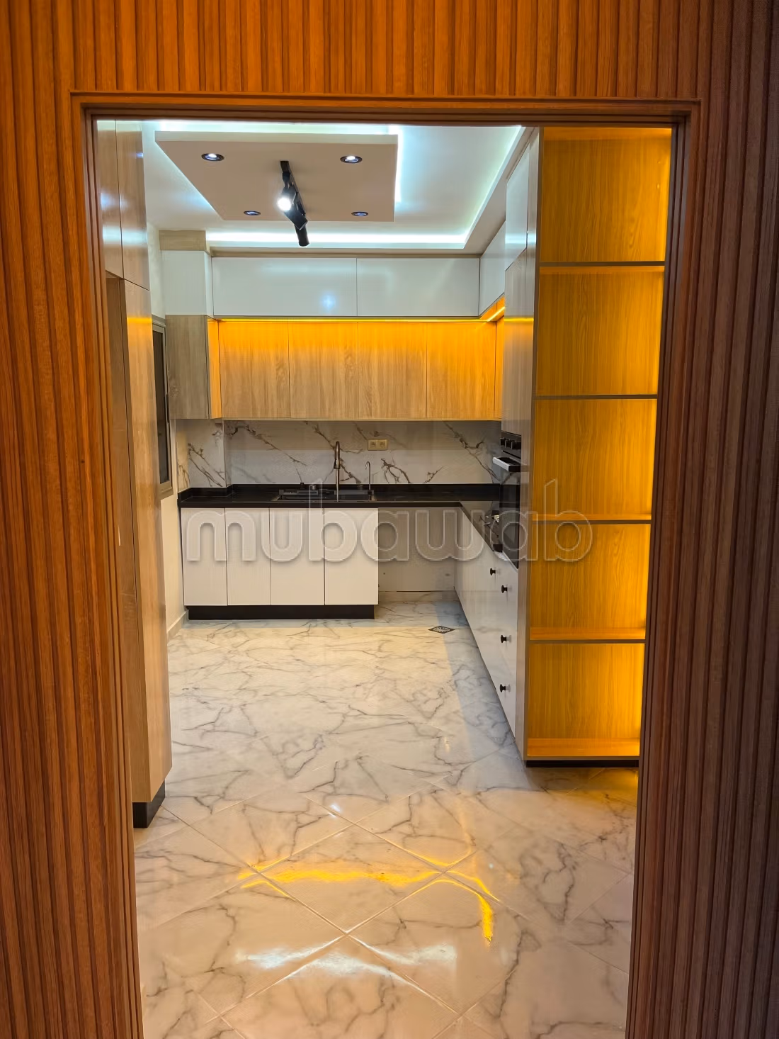 Apartamento nuevo en venta en Bouznika Superficie 107 m² cerca de la mezquita y la escuela privada sola en el piso condiciones de apoyo disponibles