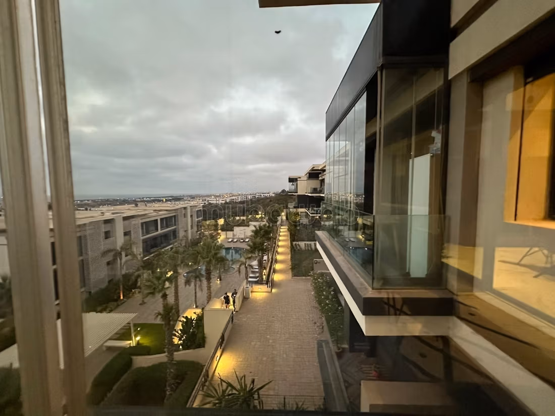 Empty apartment for rent in Dar Bouazza