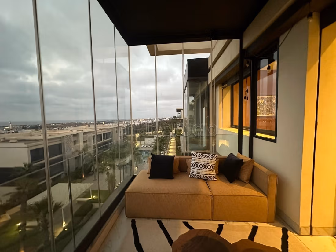 Empty apartment for rent in Dar Bouazza