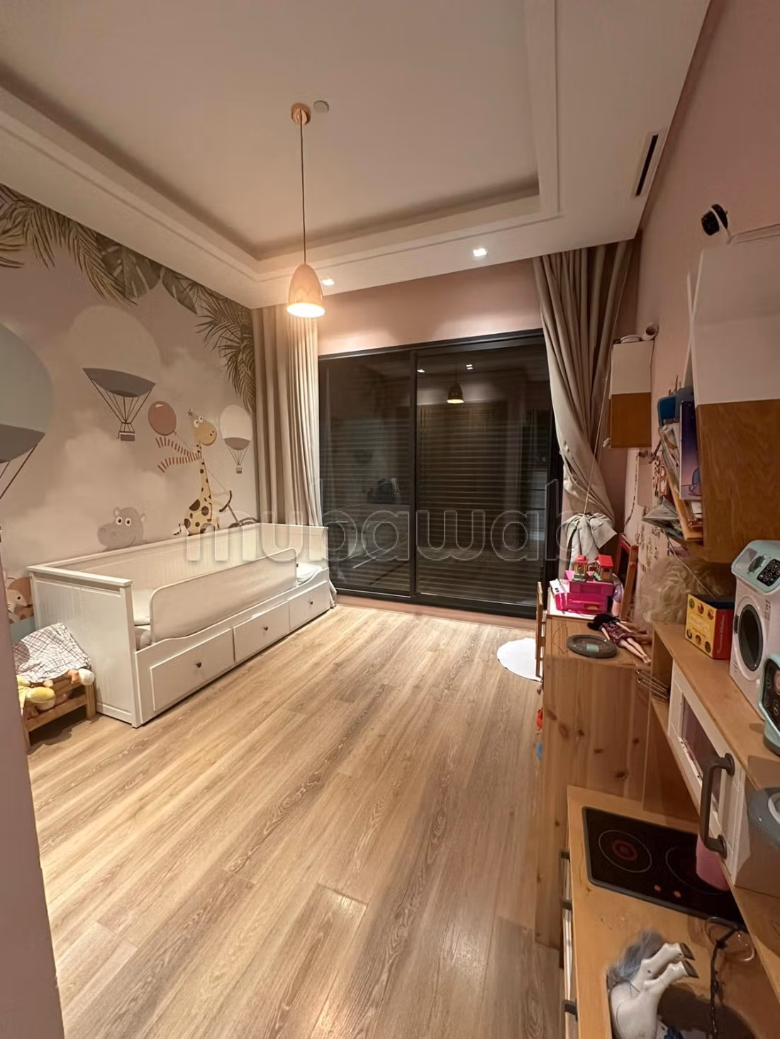 Empty apartment for rent in Dar Bouazza