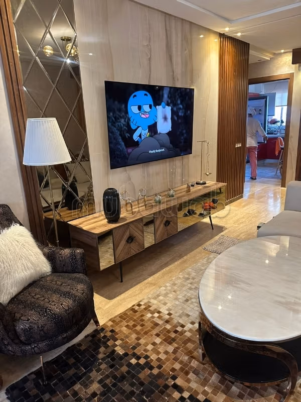 Appartement 3CH Moderne Meublé à Louer – Oulfa