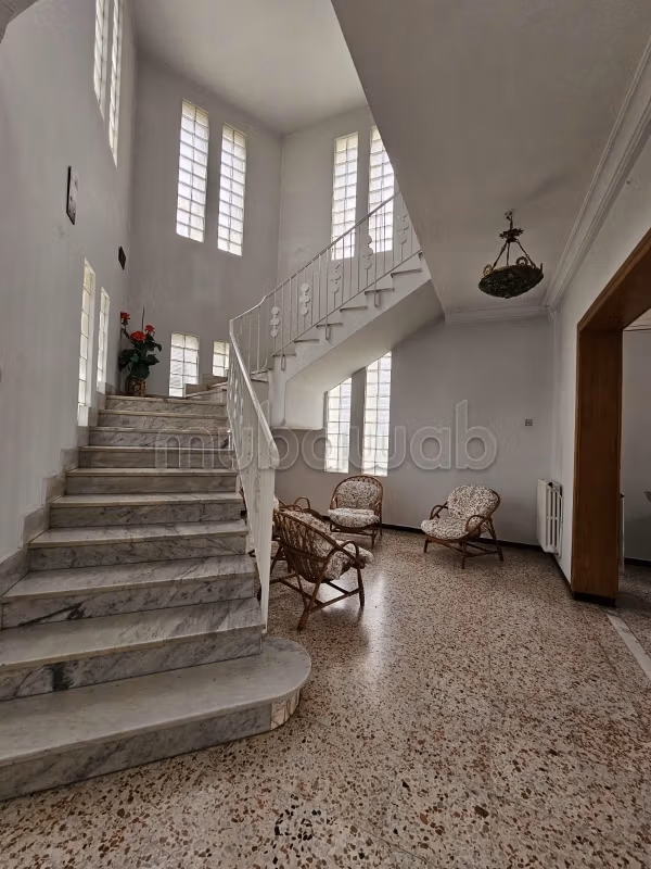 À Vendre – Villa de Prestige à Mutuelle Ville